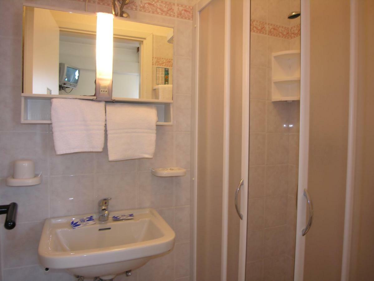 Hotel Garni Tahiti บิบิโอเน ภายนอก รูปภาพ