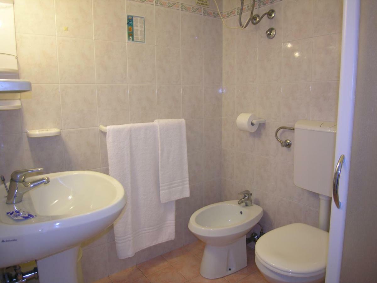Hotel Garni Tahiti บิบิโอเน ภายนอก รูปภาพ